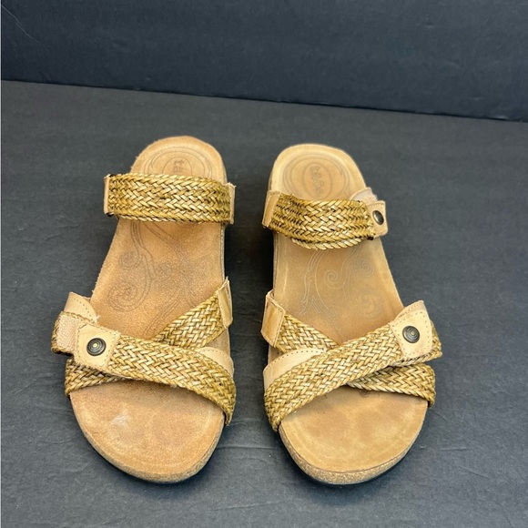 Taos Fabulous Slide with Cork Wedge Heel Size 7- 7.5 Sandals Tan Leather - Picture 6 of 11